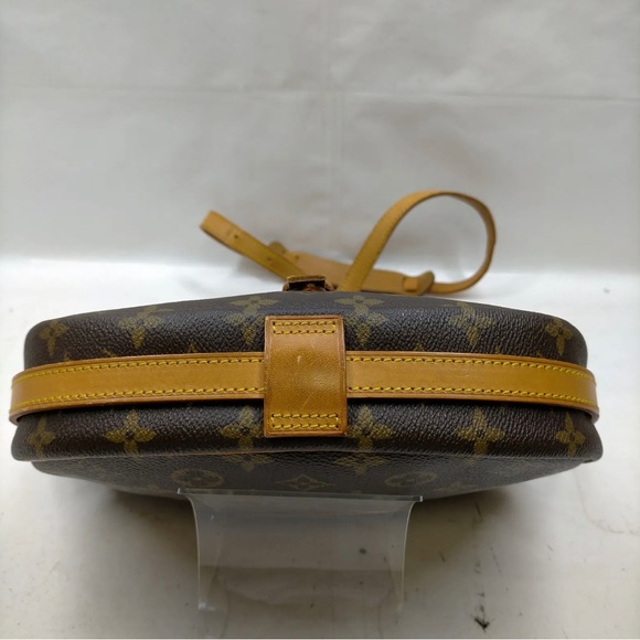 Louis Vuitton LV Crossbody bag - Picture 4 of 10